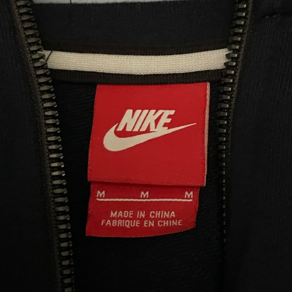 men’s nike sweatshirt (pull over with half zip) - Picture 3 of 3